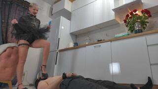 Powerful Super Villain Ruslana (From Ukraine) Is Victorious Over Man - Full - Russian Language - HD 2560x1440