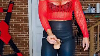 Cock sucking cum loving training with a squirting dildo