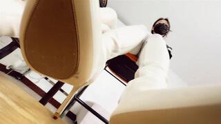 LCT_XG397f XG Lin Double S white Boots and white Pantyhose feet CBTrample ejaculation 2F f [Whole-body perspective]