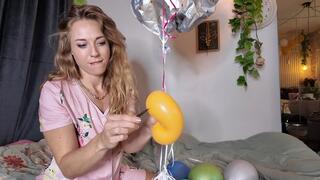 Looner - 130 - Popping my Balloon Bouquet!