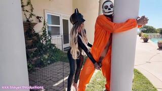 Batwoman's XXL Strapon Revenge