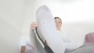 FAI SCHIFO COME L'ODORE dei miei piedi