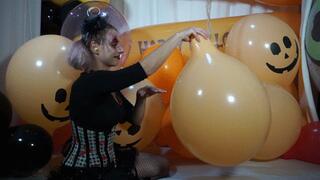 Kate - Goofy Halloween mass popping