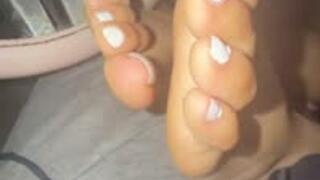 The Beautiful feet we met now she’s in love with getting her feet worshipped and giving footjobs