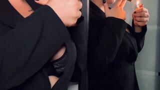 Cigar smoking in the mirror