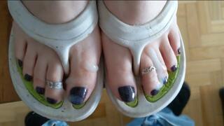 Cumshots on Her Dirty Feet And Flip Flops