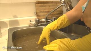 In Deep Trouble 1: Glove Fetish with Sophia Sylvan 1080p mp4