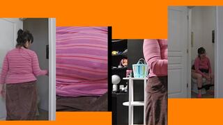 HALLOWEEN TOILET WITH CHOCOLATE STRAWBERRY ICE CREAM GIRL