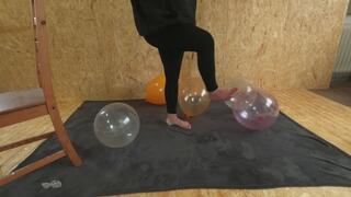 Barefoot stomping 14 Inch Balloons