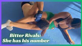 Valerie is too quick and athletic for Kevin - Mixed Wrestling Headscissor Challenge