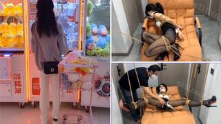 Girlfriend spent all money playing games, so I tied her up and punished her pussy with a vibrator