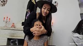 HANDS MOTHER HALLOWEEN - VOL #686 - MISTRESS KIARA NISSEI - NEW MF - NOV 2024 - CLIP 01