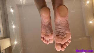 Nataly Soles on Glass - Floor View - HD MP4