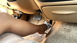 Mimi’s Frustrating Cranking Struggle: A Car That Won’t Start and a Boyfriend Who Won’t Help!