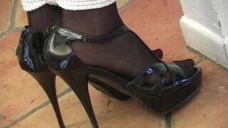 The Corset Clip Five 320x240 wmv