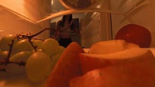 You are only a little Snack for Skylar 4K Version VR360