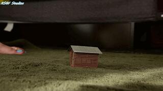 6ft Queen barefoot GIANTESS CRUSH! - MOV