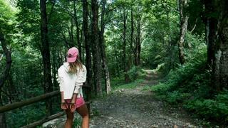New Girl arrested handcuffed in Woods