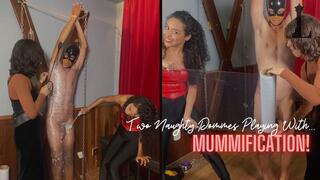 Duda Leal and Olli play at mummifying and scaring a slave (720 EN-sub)
