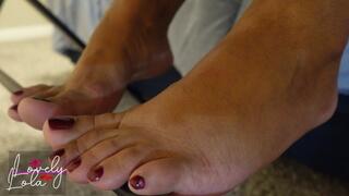 Lola Dips and Dangles At Her Desk