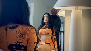 Pumpkin Head's Trick or Treat For Tatti! 4K