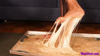 Skylar Nylon Stuck - Strugling - HD MP4