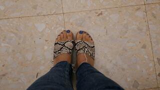 CORK PLATFORM SNAKE PRINT SLIPPERS