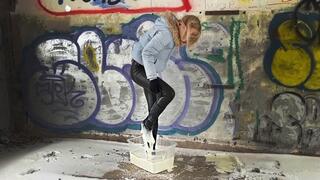 High Heels Boots Got Stuck in Non-Newtonian Fluid, High Heels Boots Stuck, Messy Boots