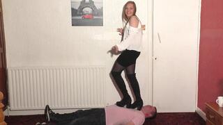 Dancing Sophie 333 (4K)