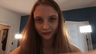 Skylars Sneakers and Nylons (German) 6K VR360