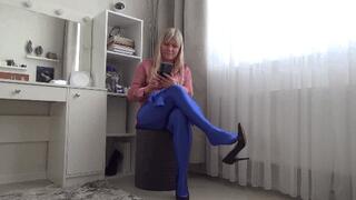 Impressive dangling in sexxxy shoes 6D