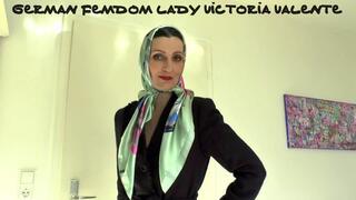 Lady Victoria Valente showed elegant satin headscarves Scarf Queen