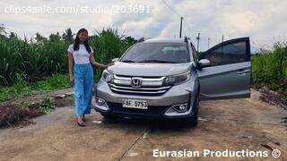 195 - Vic revving Honda in heels & bare