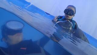 WMV Moni vs Sara Challenger 2 girls cool pool underwater apnea CO2