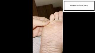 Simplytiffany itches her feet again for you