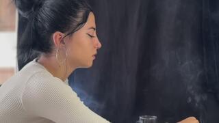 SMOKING HANDY NOSE EXHALES DAYTIME