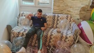 Kyllan mass balloons bursting 3