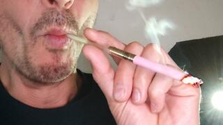 Smoking Sobranie pink 100's with glass holder 011224