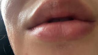 Aurora’s Daytime Teeth Tease