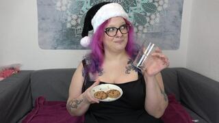 Mrs Claus brings Piss and cookies