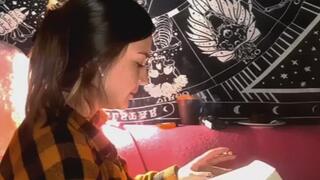 SMOKING YULIANA MALBORA RED READING A BOOK WITH HIM