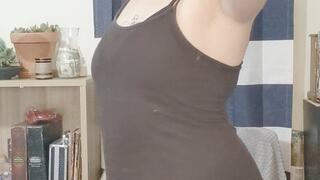 Worship my smooth goddess armpits, enjoy my curves and sweat