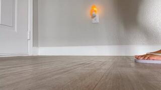 Natural Toenails n Flip Flops