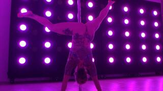 Sensual Pole Dance