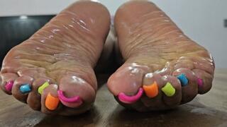 Balbina Wrinkled Soles Big Feet candy Finger Nails Fetish Session