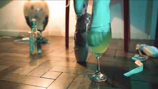 Kinky Ballerina Cooling Her Feet