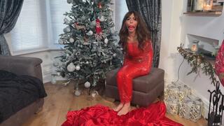 Scarlett Rose in Christmas mummy