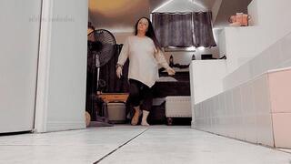 Flip Flop Walking WMV | Sole Seduction: Strawbearri's Bare Feet in Flip Flops ????