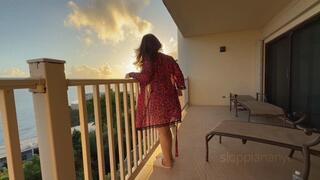 Sloppiananyc Gets Her Phat Ass Worshipped Before Throat Session