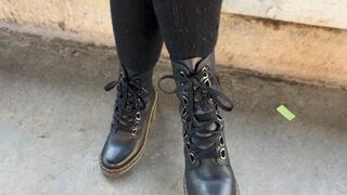 Liz Rainbow Smoking a Arturo Fuente Opus X Fuente Fuente Double Corona